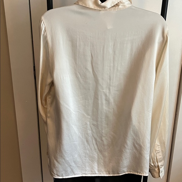 Talbot’s vintage silk blouse - Picture 3 of 5